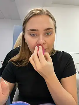 MonicaWestt online show from 04/10/26, 06:53