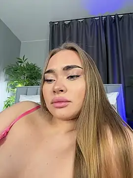 MonicaWestt online show from 05/15/26, 07:06