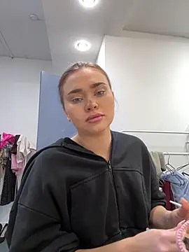 MonicaWestt online show from 03/03/26, 06:31