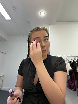Snapshot of MonicaWestt chatting on 06/26/26, 06:41 MonicaWestt online show from 06/26/26, 06:41