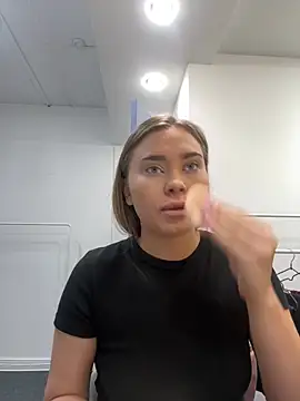 Snapshot of MonicaWestt chatting on 02/12/26, 06:57 MonicaWestt online show from 02/12/26, 06:57