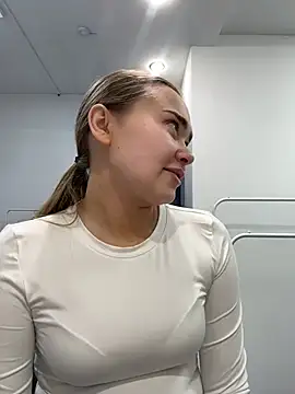 MonicaWestt online show from 03/22/26, 06:15