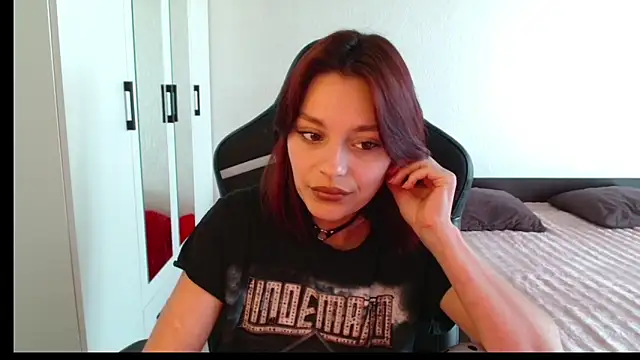 Eva Avea online show from 03/31/26, 09:11