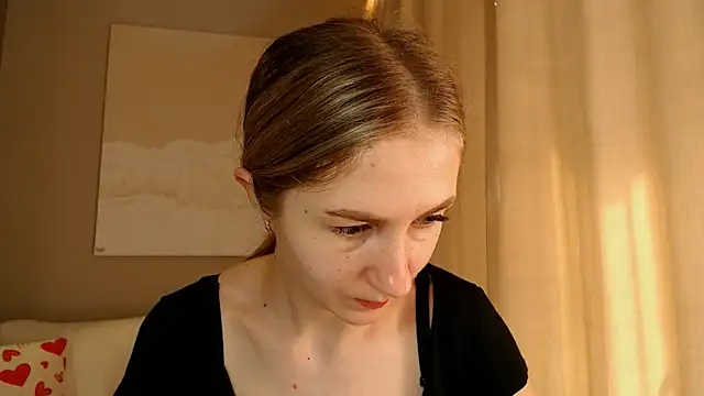 Snapshot of BluueSilk chatting on 03/03/25, 12:28 BluueSilk online show from 03/03/25, 12:28