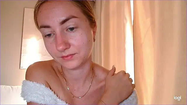 Snapshot of BluueSilk chatting on 09/24/25, 05:47 BluueSilk online show from 09/24/25, 05:47