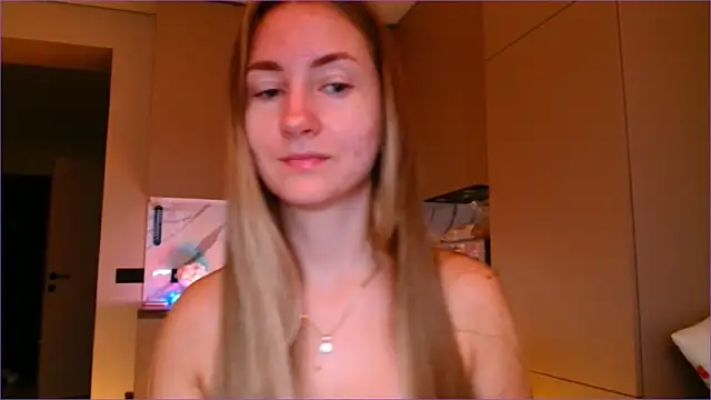 BluueSilk online show from 12/02/25, 06:15