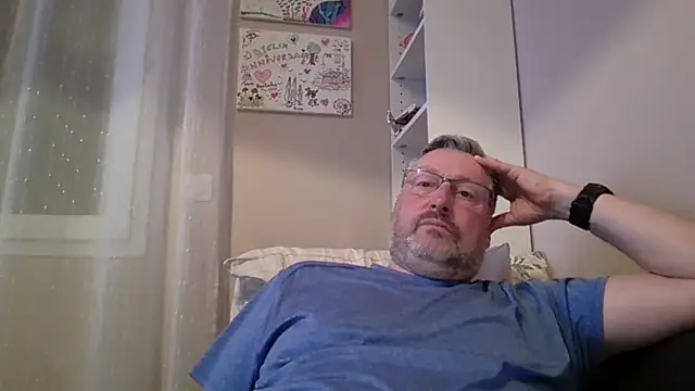 doudou310 online show from 03/23/26, 04:23