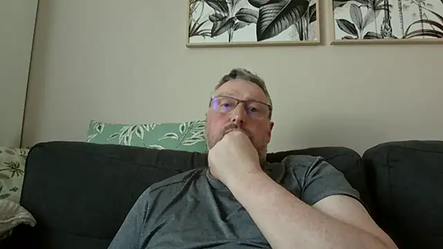 doudou310 online show from 03/24/26, 04:18