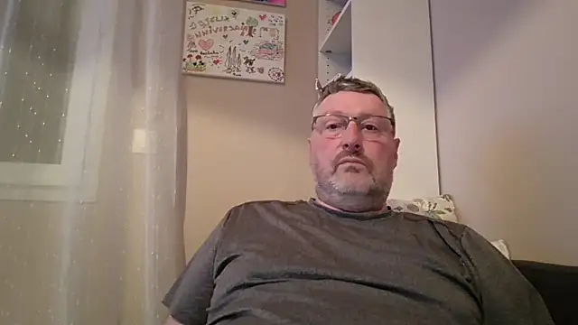 doudou310 online show from 04/02/26, 03:35