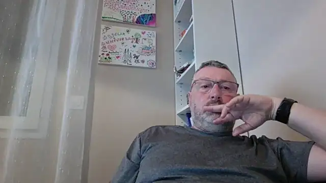 doudou310 online show from 03/07/26, 04:52