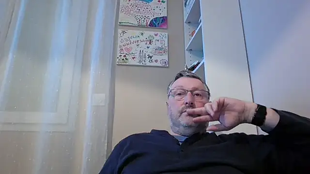 Snapshot of doudou310 chatting on 02/17/26, 05:05 doudou310 online show from 02/17/26, 05:05