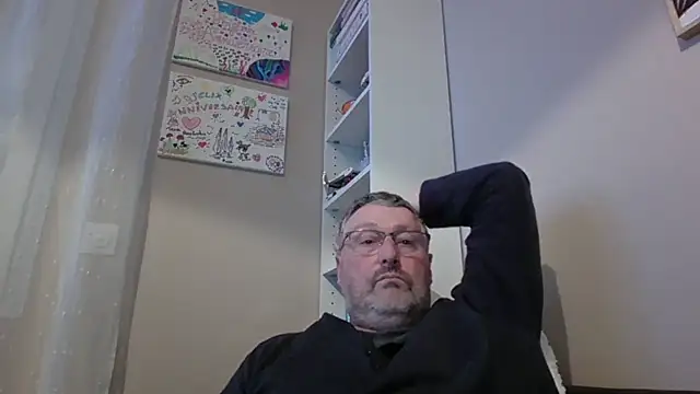 Snapshot of doudou310 chatting on 02/14/26, 05:40 doudou310 online show from 02/14/26, 05:40