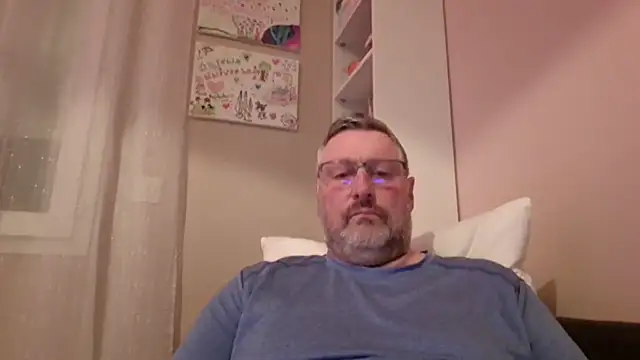 doudou310 online show from 03/28/26, 03:40