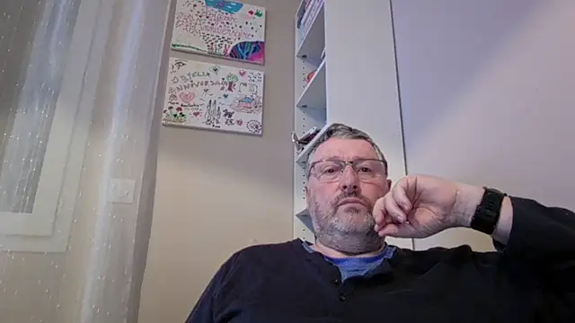 Snapshot of doudou310 chatting on 02/21/26, 05:31 doudou310 online show from 02/21/26, 05:31