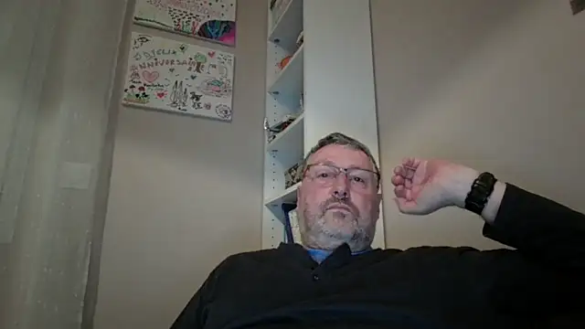 Snapshot of doudou310 chatting on 02/18/26, 04:54 doudou310 online show from 02/18/26, 04:54