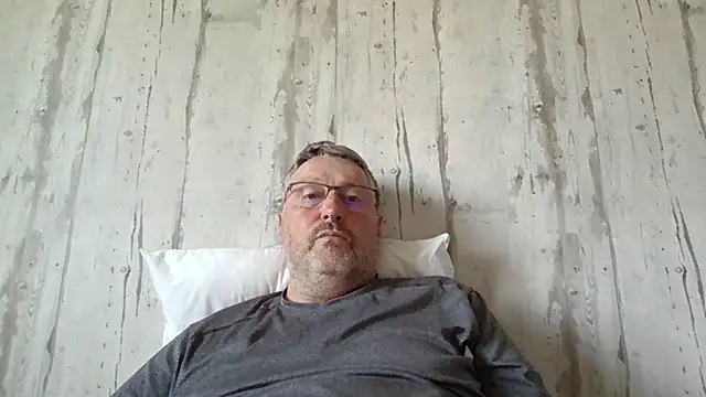 doudou310 online show from 04/04/26, 03:51