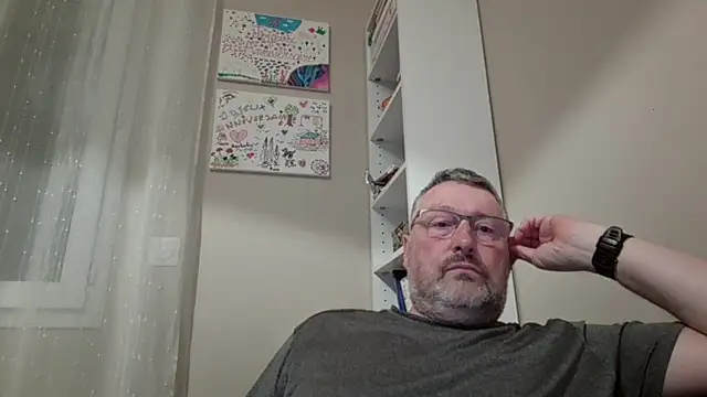 doudou310 online show from 03/08/26, 02:48