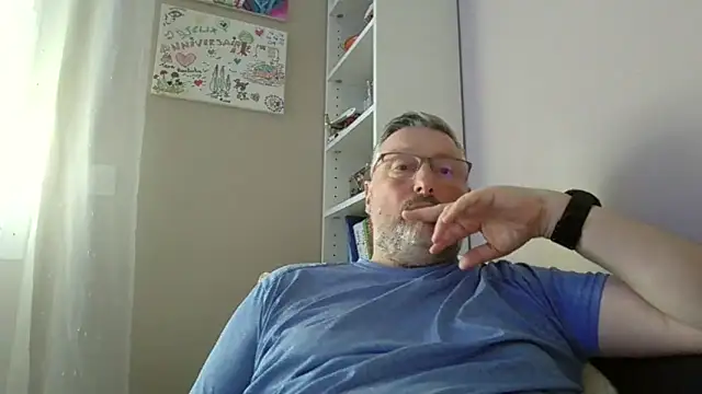 doudou310 online show from 03/27/26, 10:49