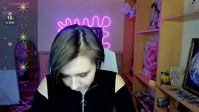 Scarlet Sirenn online show from 02/07/26, 08:22