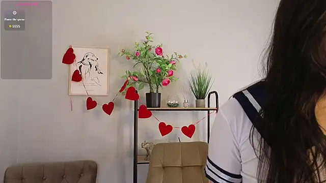 Snapshot of Noiry_Vuvez chatting on 06/11/26, 12:32 Noiry Vuvez online show from 06/11/26, 12:32