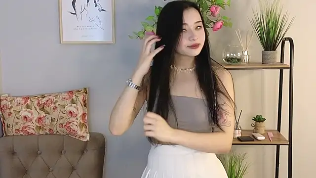 Snapshot of Noiry_Vuvez chatting on 02/07/26, 08:06 Noiry Vuvez online show from 02/07/26, 08:06