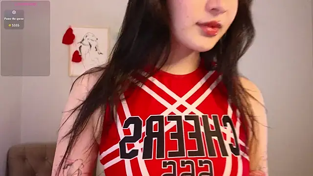 Snapshot of Noiry_Vuvez chatting on 06/08/26, 01:28 Noiry Vuvez online show from 06/08/26, 01:28
