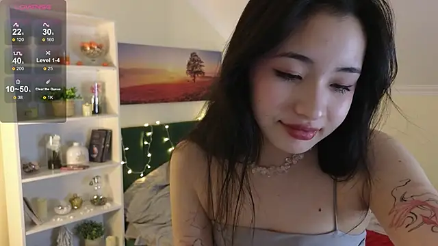 Snapshot of Noiry_Vuvez chatting on 03/03/26, 06:37 Noiry Vuvez online show from 03/03/26, 06:37