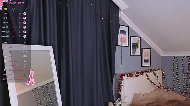 Lili Torin online show from 04/22/26, 08:15