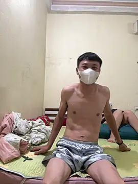 Snapshot of holl110 chatting on 02/28/26, 12:38 holl110 online show from 02/28/26, 12:38