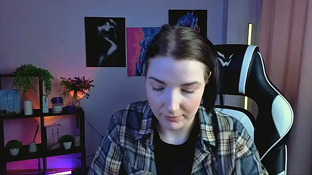 AliceChanel online show from 04/18/26, 09:11