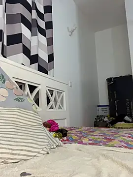 SluttyEll online show from 02/11/26, 02:11