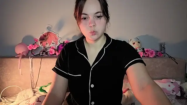 Snapshot of _momomochi_ chatting on 03/01/26, 03:56 momomochi online show from 03/01/26, 03:56