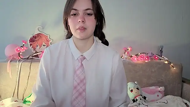 Snapshot of _momomochi_ chatting on 02/23/26, 03:41 momomochi online show from 02/23/26, 03:41