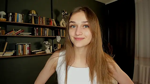 JuliannaLeiding online show from 02/24/26, 07:37