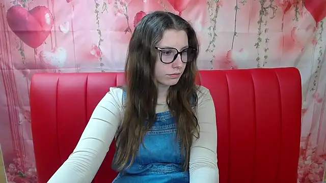 LilianaShine online show from 04/08/26, 11:01