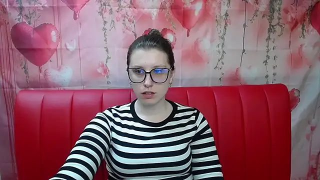 LilianaShine online show from 05/08/26, 05:00