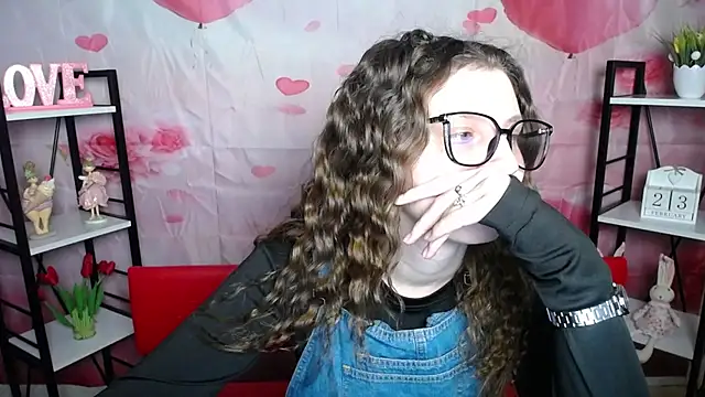 LilianaShine online show from 02/24/26, 06:03