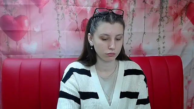 LilianaShine online show from 02/09/26, 06:55