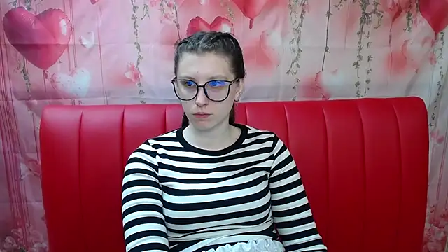 LilianaShine online show from 04/28/26, 05:12