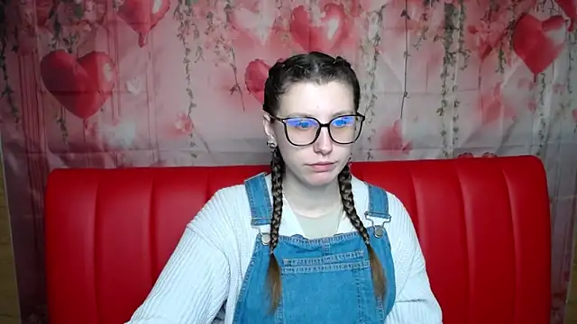 LilianaShine online show from 02/18/26, 06:11