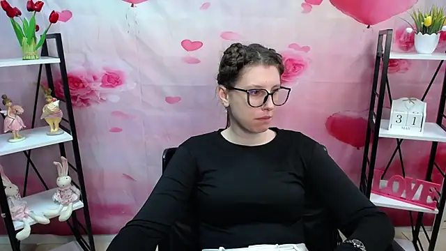 LilianaShine online show from 05/31/26, 05:02