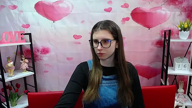 LilianaShine online show from 02/16/26, 06:01