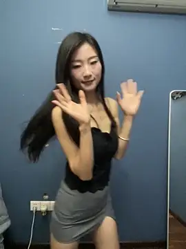 XiaoGui10 online show from 04/23/26, 01:24