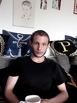 Snapshot of Jungspund25- chatting on 04/19/26, 05:36 Jungspund25- online show from 04/19/26, 05:36
