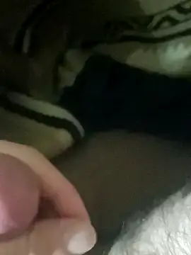 Snapshot of Erkegin001 chatting on 02/07/26, 11:02 Erkegin001 online show from 02/07/26, 11:02