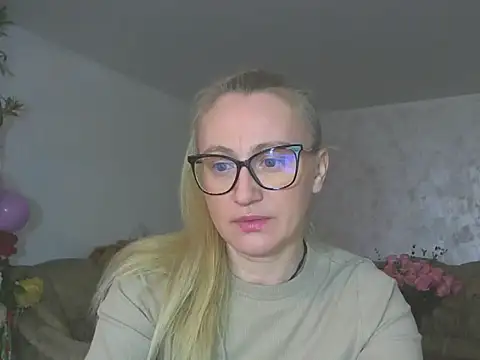 Snapshot of Nataly_Rosy chatting on 02/17/26, 08:33 Nataly Rosy online show from 02/17/26, 08:33