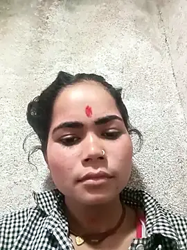 Sunali Bendre online show from 04/19/26, 03:07