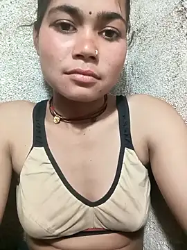 Sunali Bendre online show from 03/29/26, 02:41