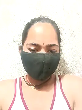 Sunali Bendre online show from 04/02/26, 04:08