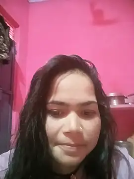 Snapshot of Sunali_Bendre chatting on 07/13/26, 06:13 Sunali Bendre online show from 07/13/26, 06:13